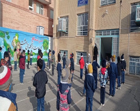 آموزش تغذیه سالم به دانش آموزان در دبستان پسرانه امام حسین علیه السلام