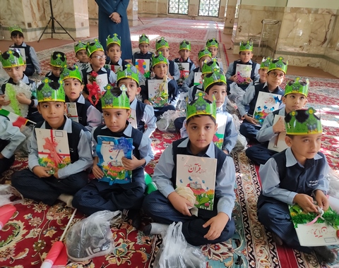 برگزاری جشن قرآن کریم پایه های اول در آرامگاه شهید حسن مدرس