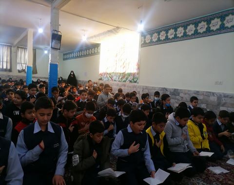 برگزاری زیارت عاشورا به یادبود شهدای بسیجی