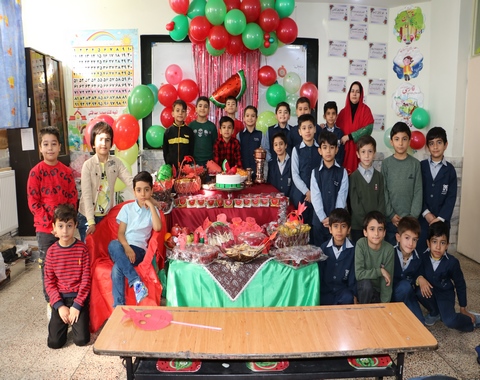 برگزاری جشن یلدا کلاس دومی های خانم دلبریان
