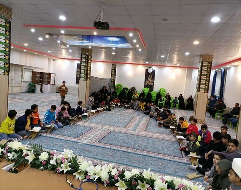 برگزاری جلسه قرآن کریم دانش آموزان در حسینیه شهدا