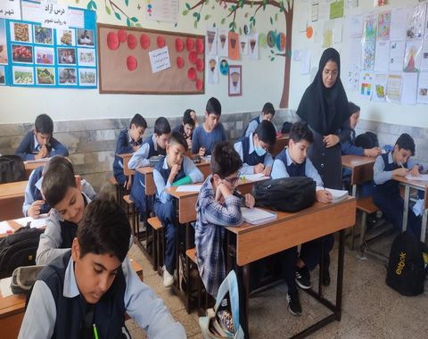 برگزاری ارزشیابی مروری فصل هفتم ریاضی کلاس ششم سرکار خانم رضایی