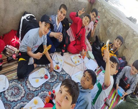 بخش سوم تصاویر اردوی تفریحی دانش آموزی اردوگاه صالحین کلاس سوم خانم اسدی