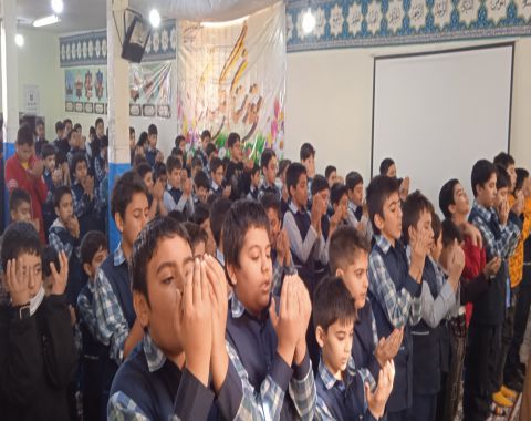 برگزاری پرشور دانش آموزان در نماز جماعت